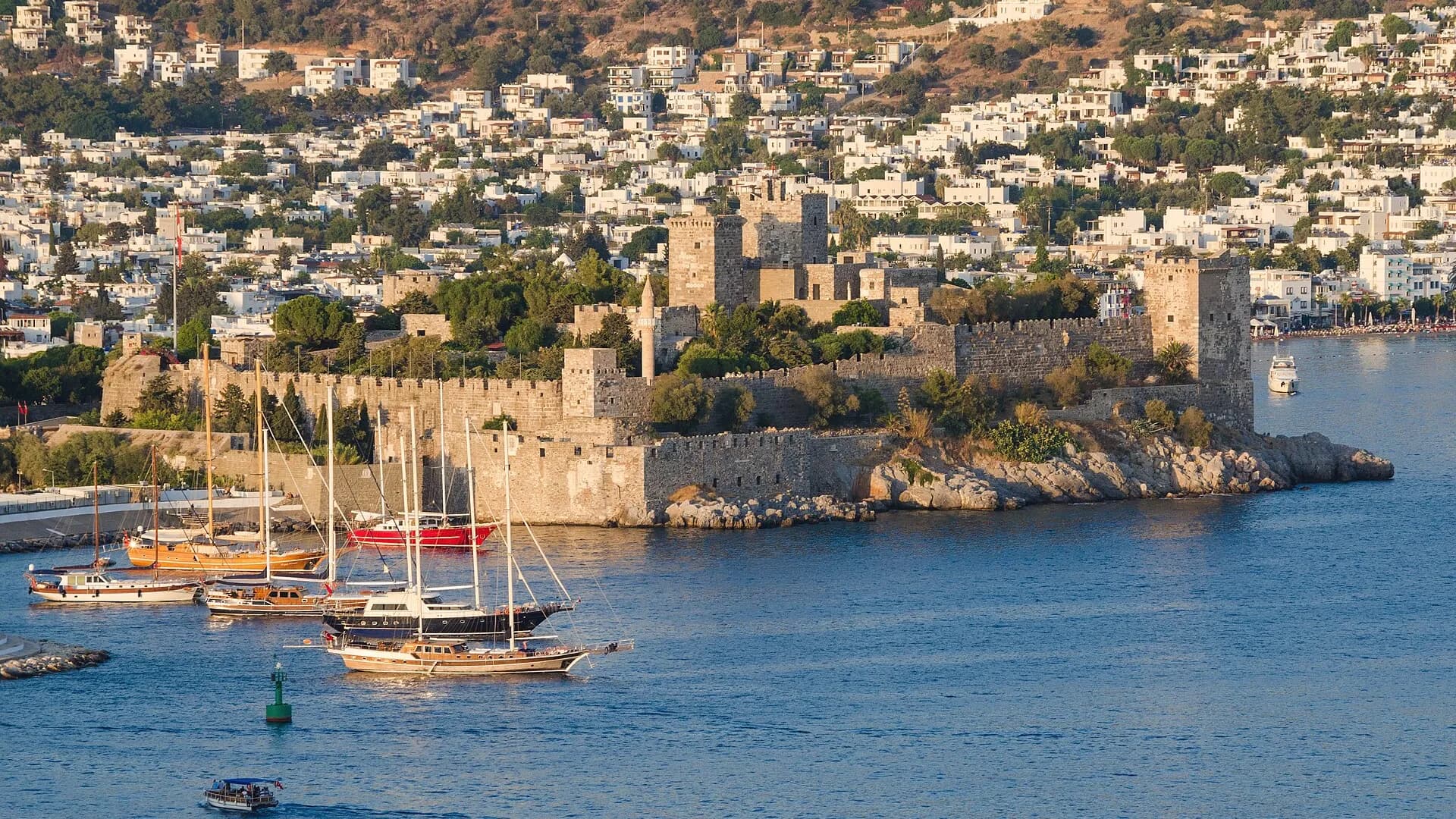 İzmir Bodrum evden eve nakliyat için Bodrum şehir görünümü